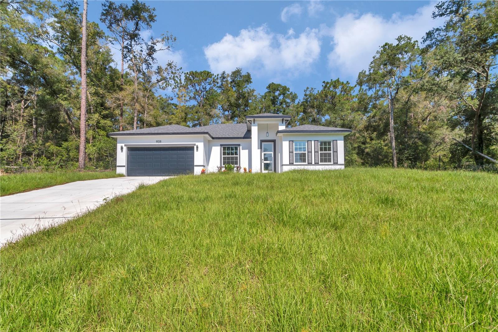 Listing photo id 4 for 9311 Sherman Drive