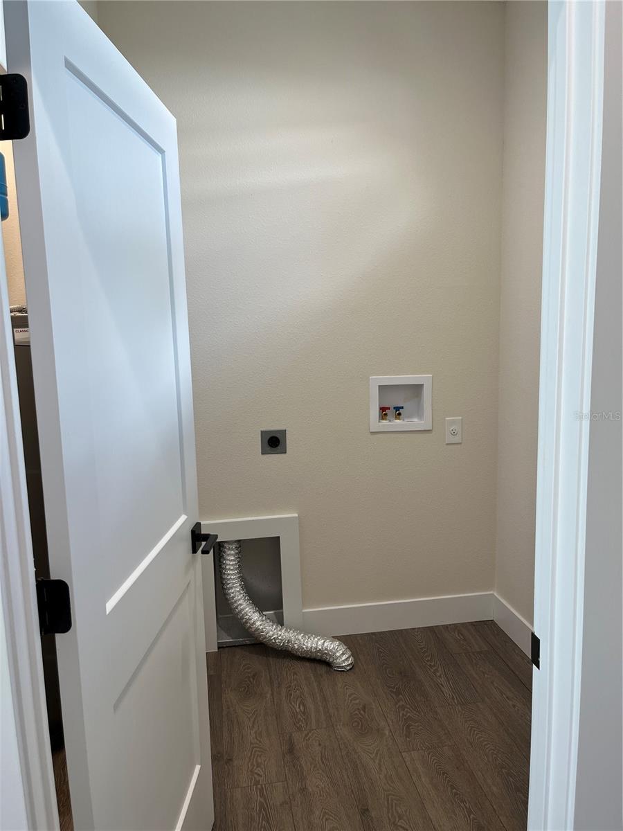 Image 11 of 18 For 12040 Lakeshore Way