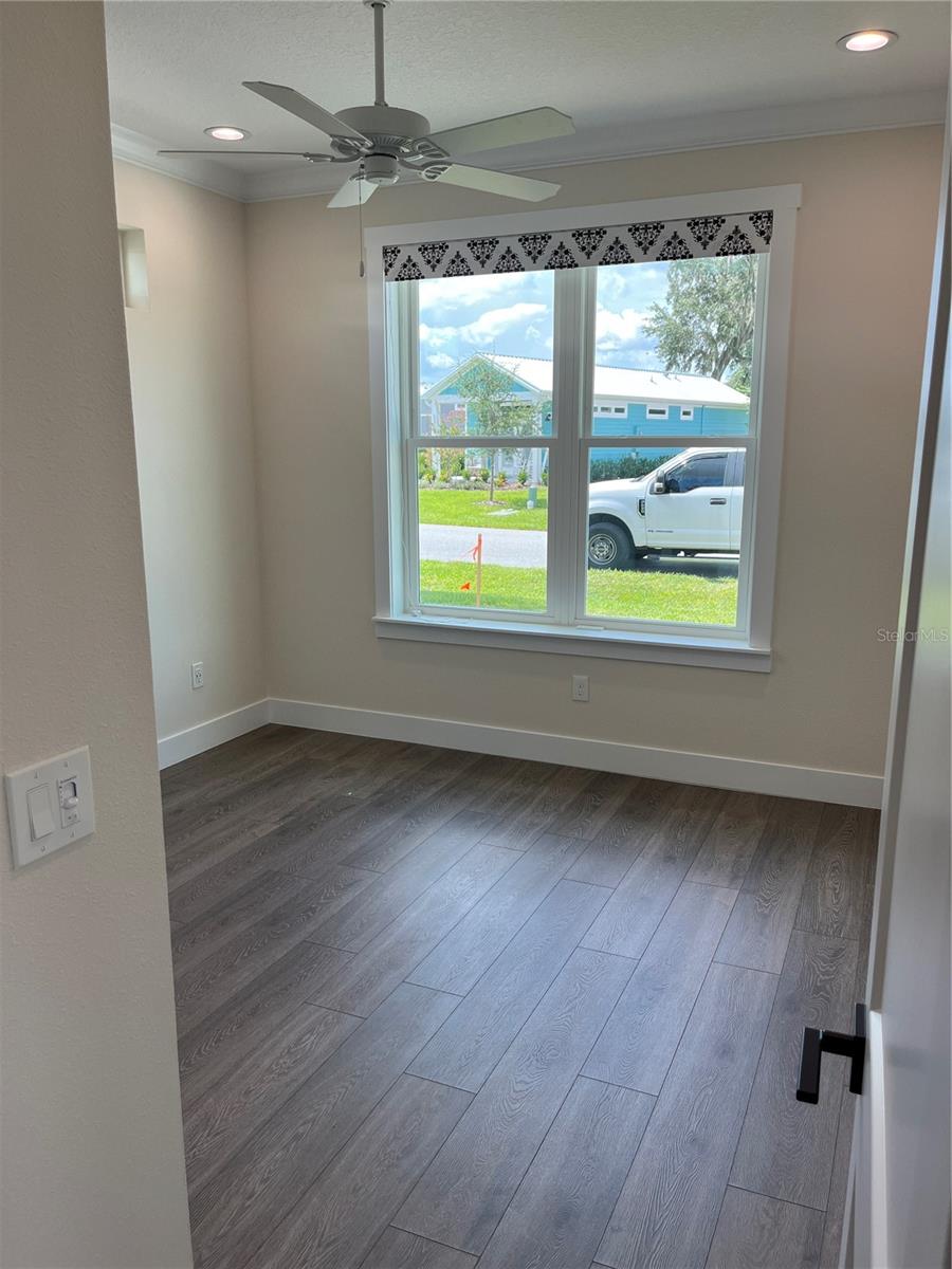 Image 12 of 18 For 12040 Lakeshore Way