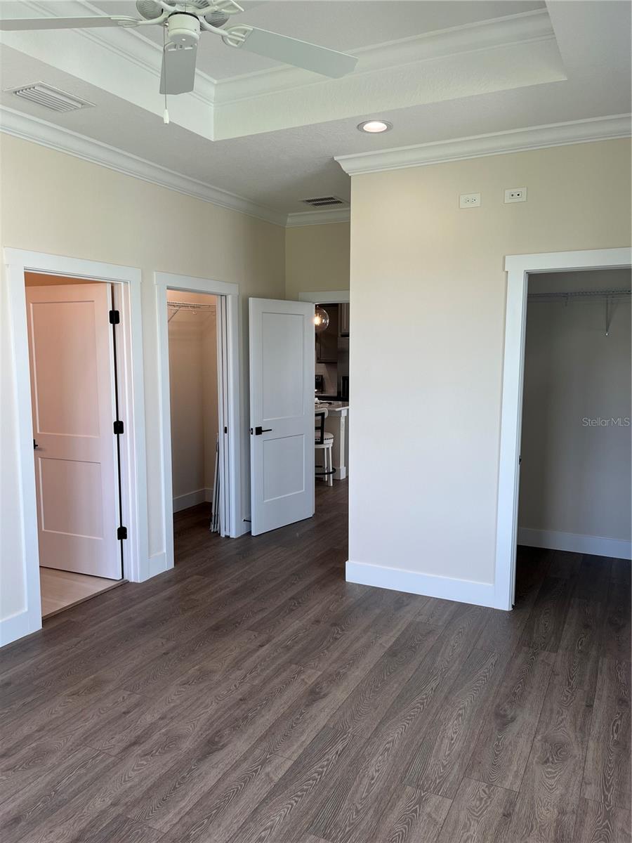 Image 13 of 18 For 12040 Lakeshore Way