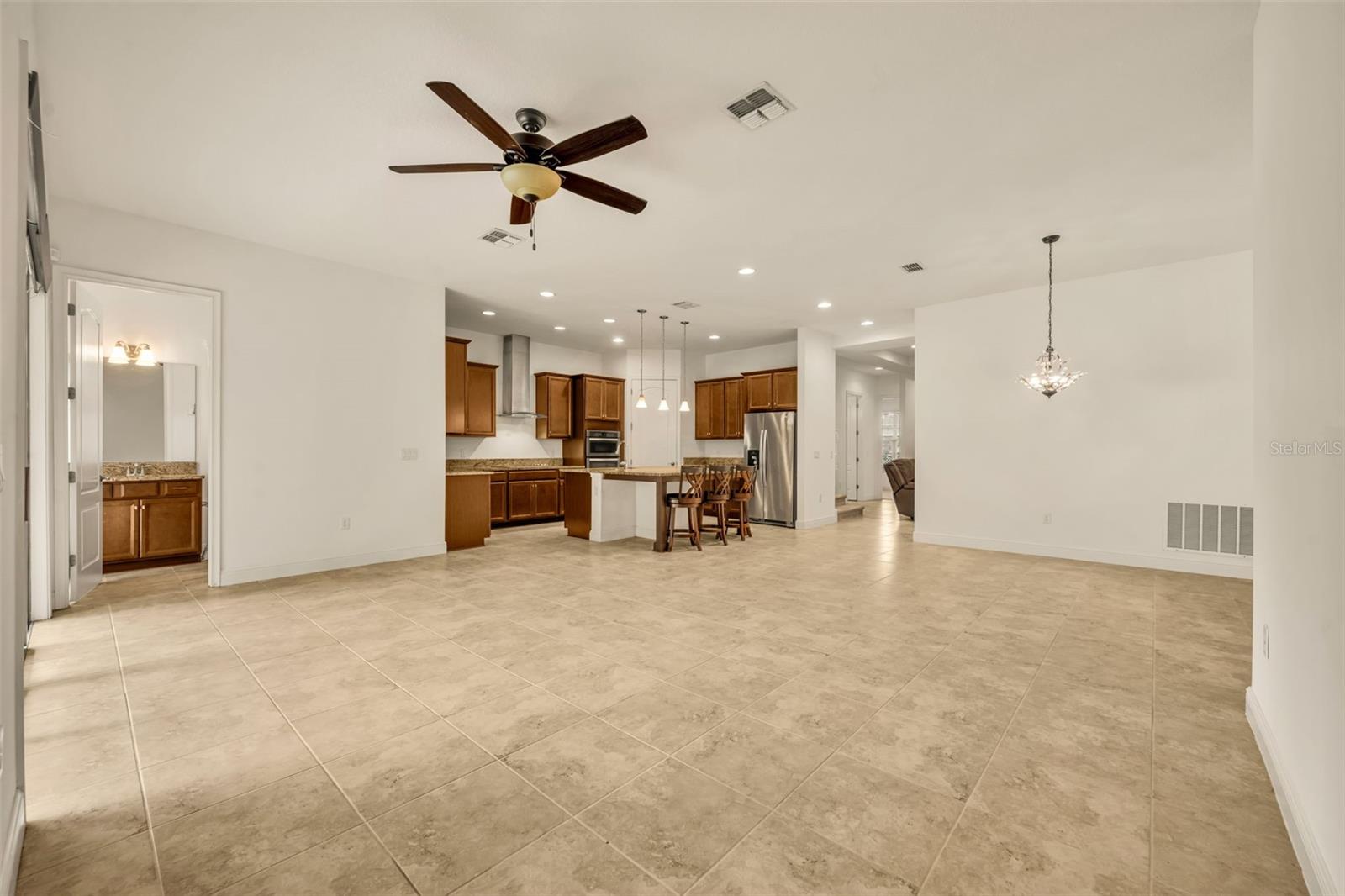 Image 16 of 80 For 14078 Alafaya Oak Bend