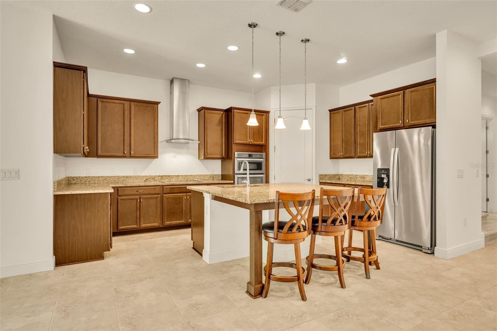 Image 3 of 80 For 14078 Alafaya Oak Bend