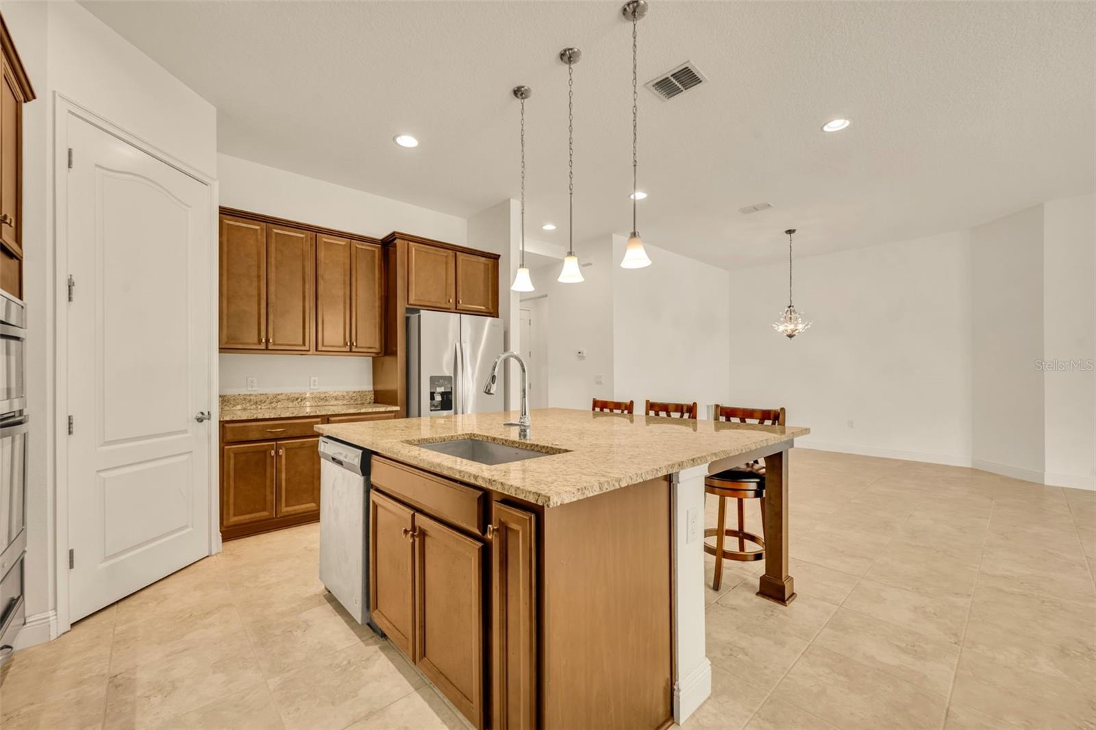 Image 7 of 80 For 14078 Alafaya Oak Bend