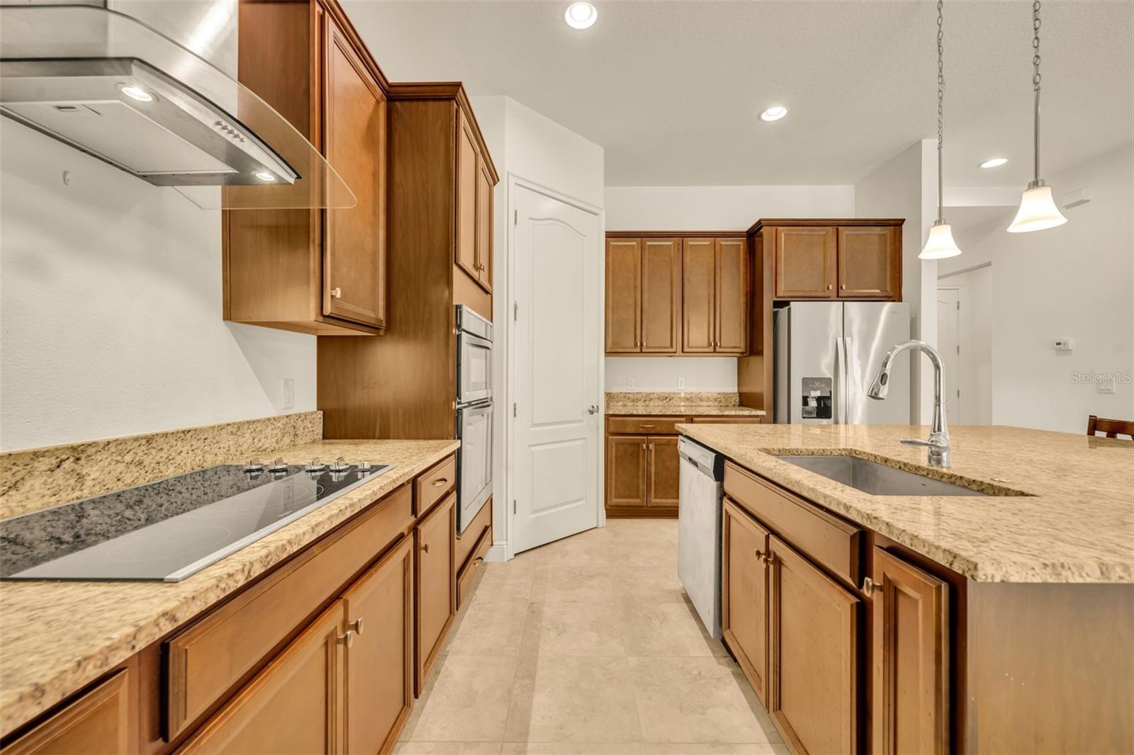 Image 9 of 80 For 14078 Alafaya Oak Bend
