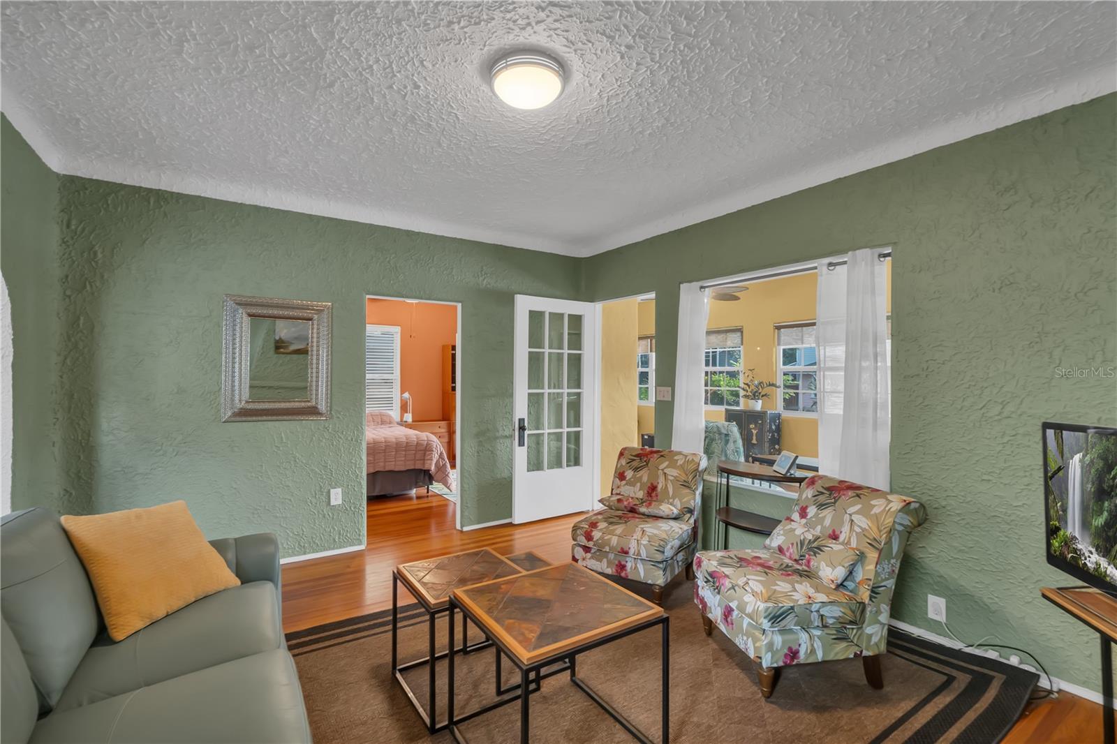 Image 22 of 45 For 1837 Illinois Street