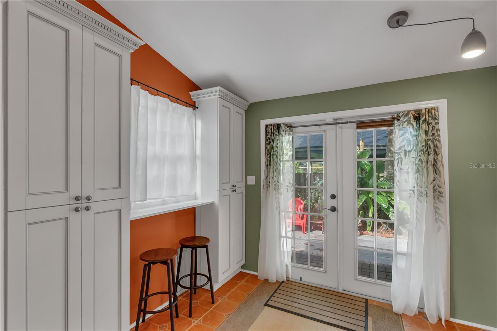 Image 33 of 45 For 1837 Illinois Street