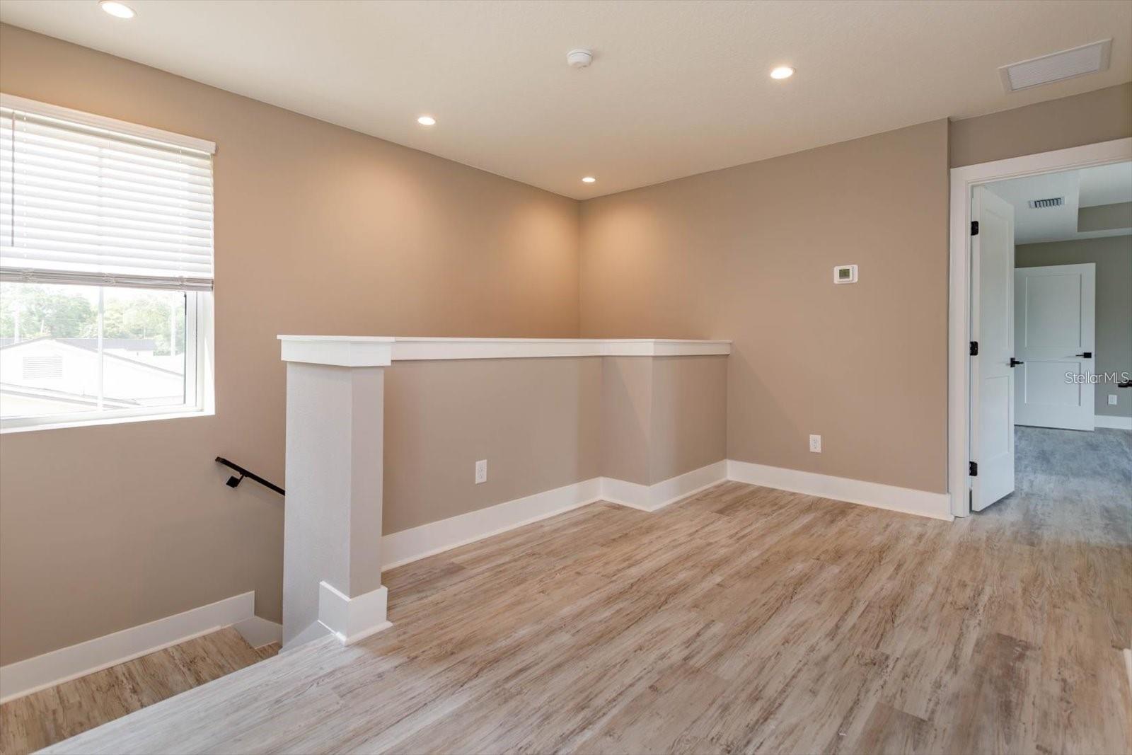 Image 11 of 28 For 1340 Crystal Lake Avenue E