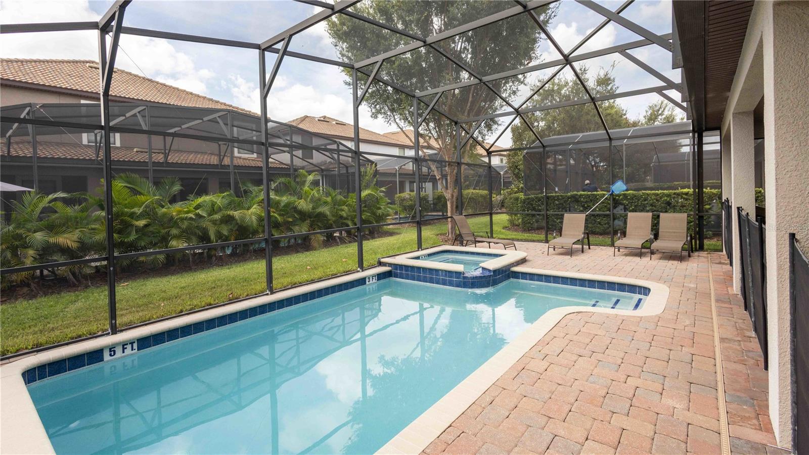 Image 4 of 59 For 1427 Moon Valley Drive