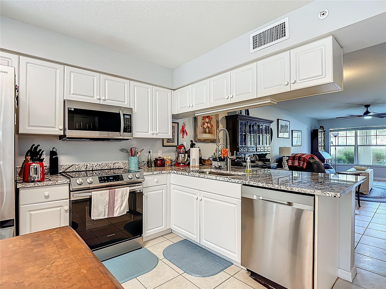 Image 22 of 61 For 25735 Lake Amelia Way 103