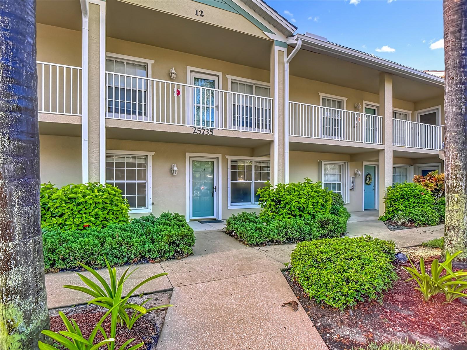 Image 4 of 61 For 25735 Lake Amelia Way 103