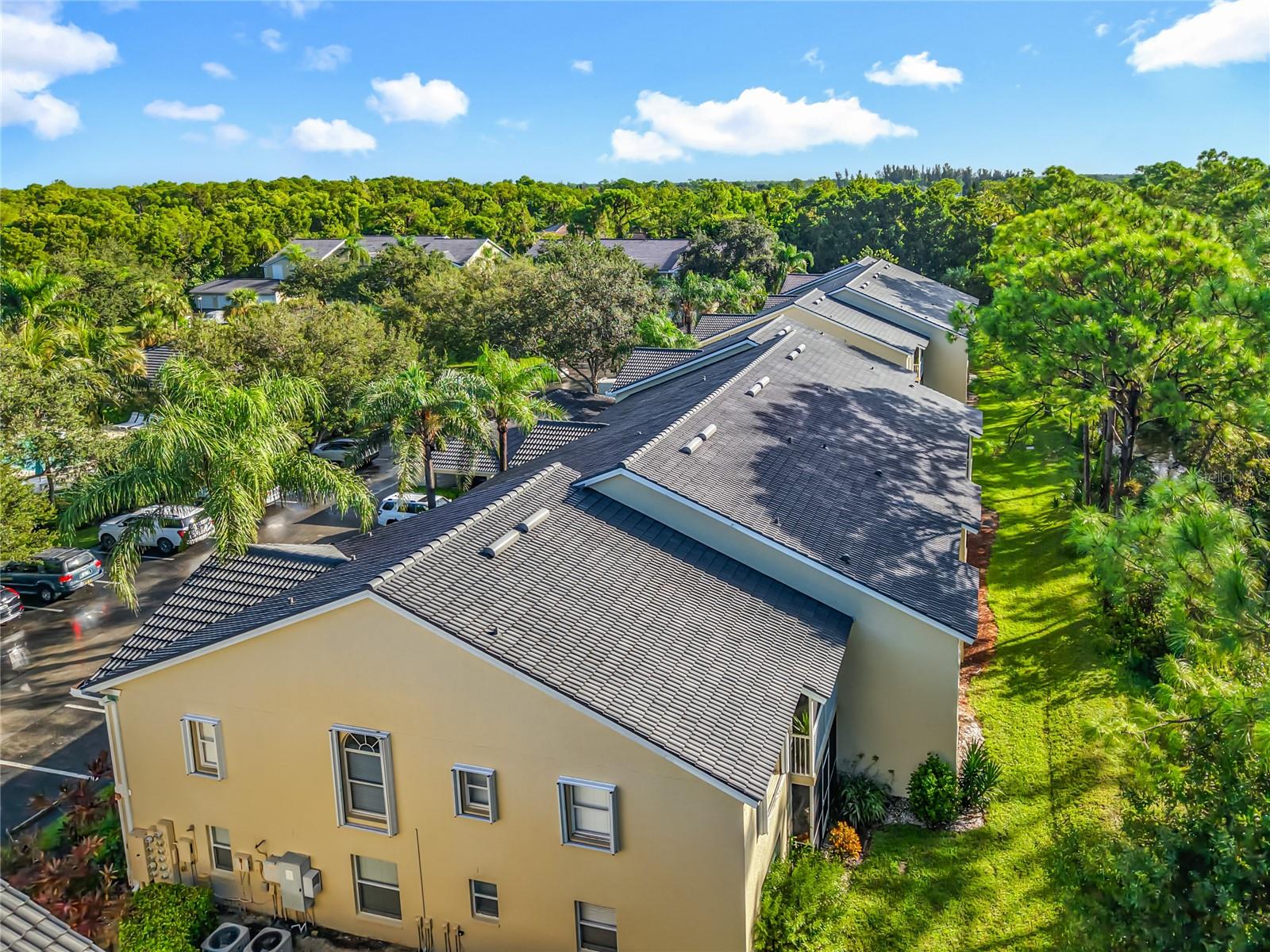Image 41 of 61 For 25735 Lake Amelia Way 103