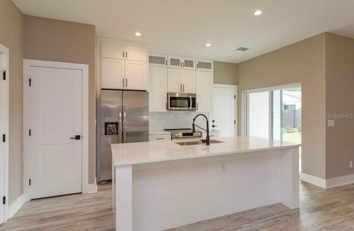 Image 14 of 29 For 1336 Crystal Lake Avenue E