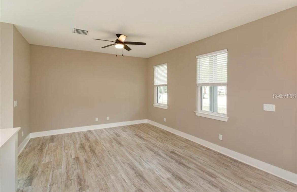 Image 15 of 29 For 1336 Crystal Lake Avenue E