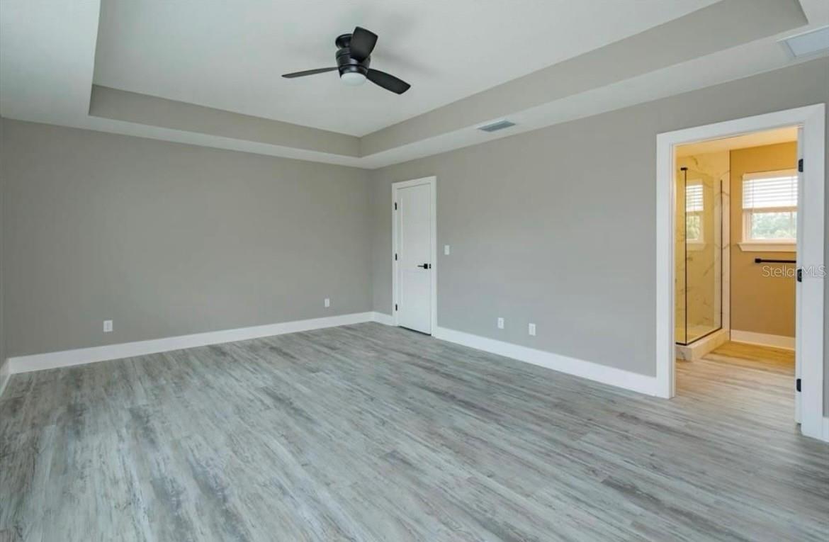 Image 16 of 29 For 1336 Crystal Lake Avenue E
