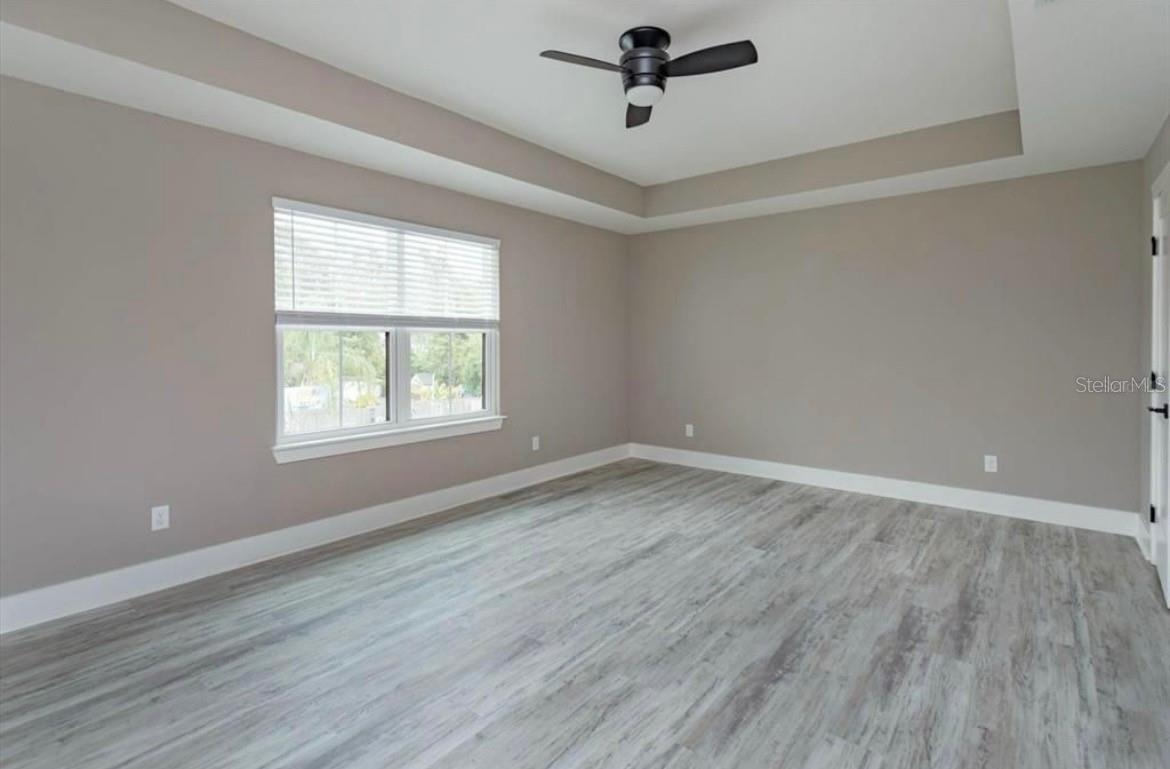 Image 18 of 29 For 1336 Crystal Lake Avenue E