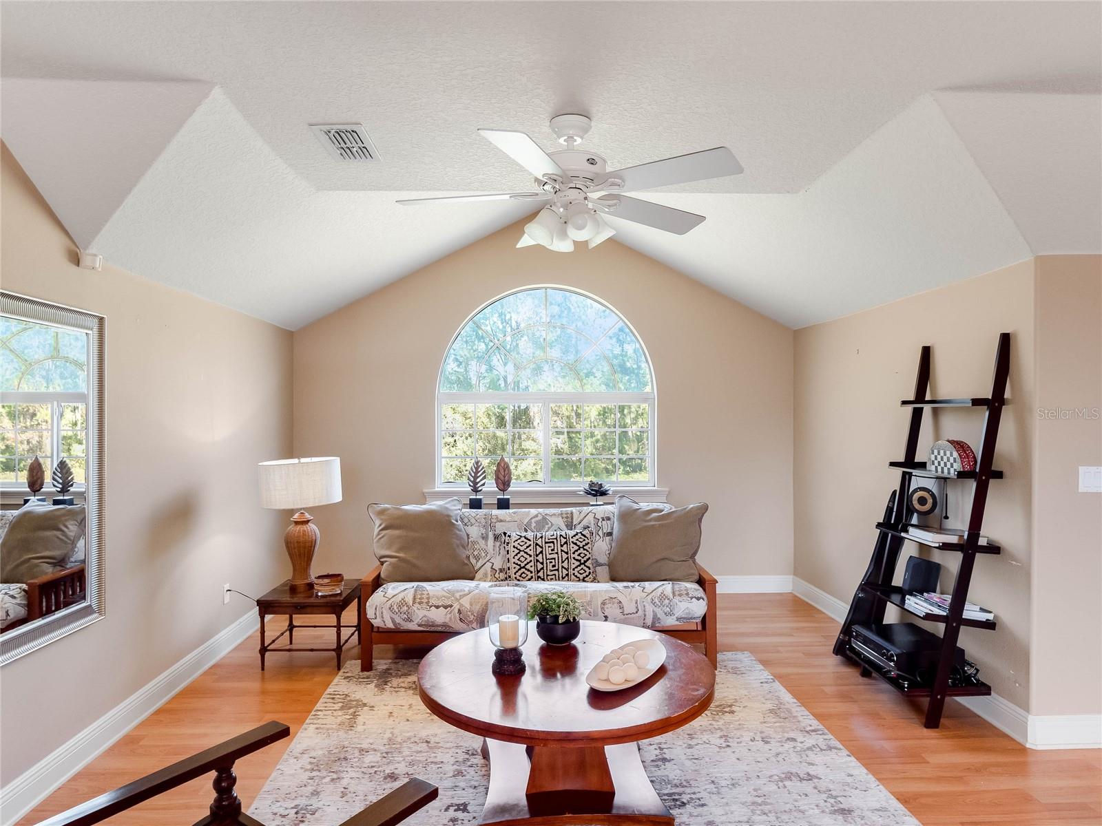 Listing photo id 47 for 10215 Gopher Road