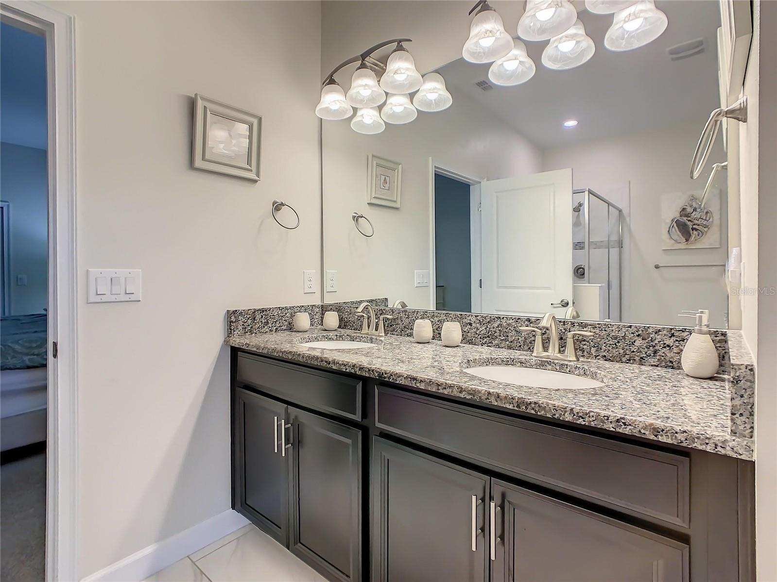 Image 10 of 19 For 1305 Divot Way