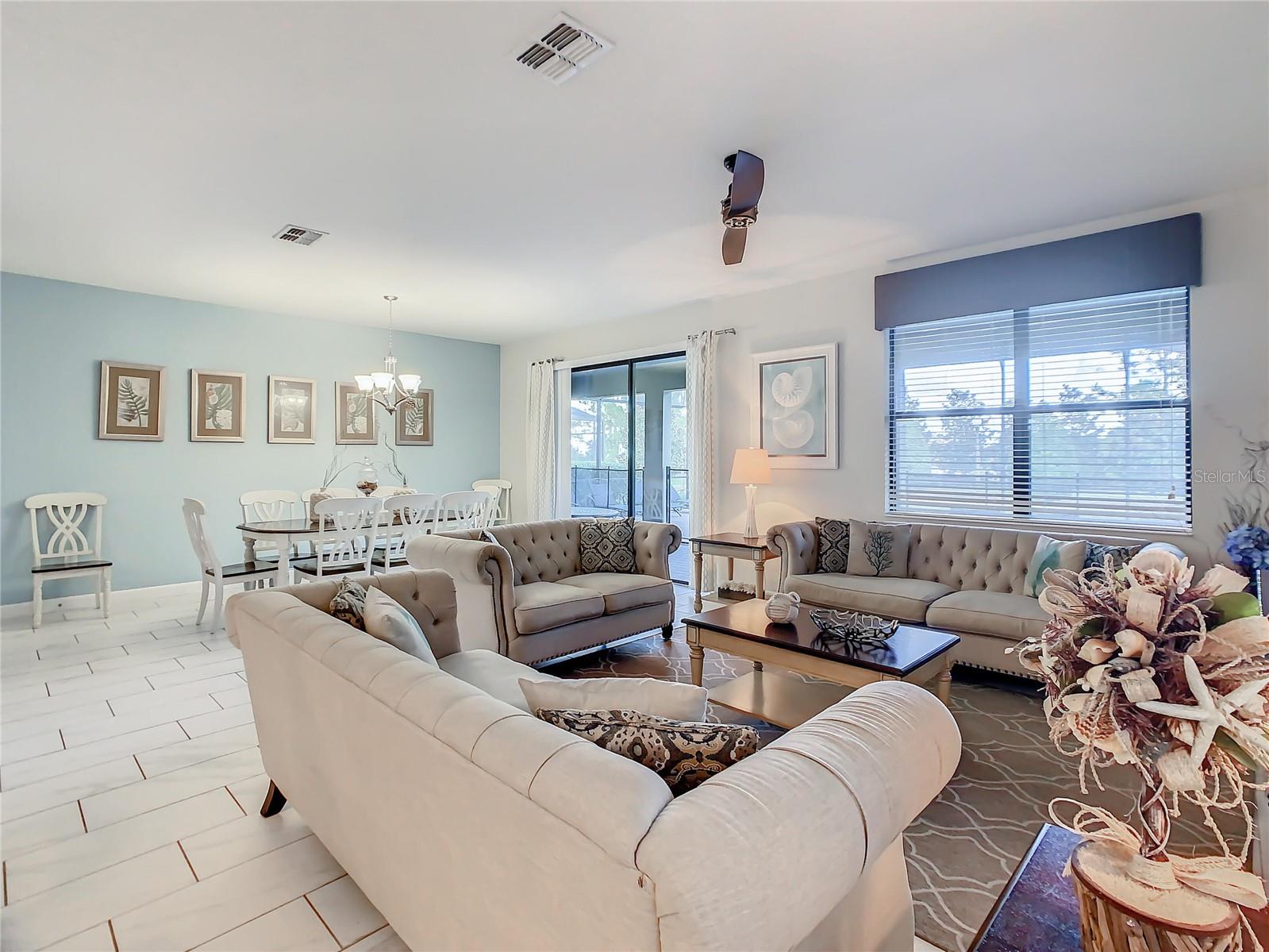 Image 17 of 19 For 1305 Divot Way