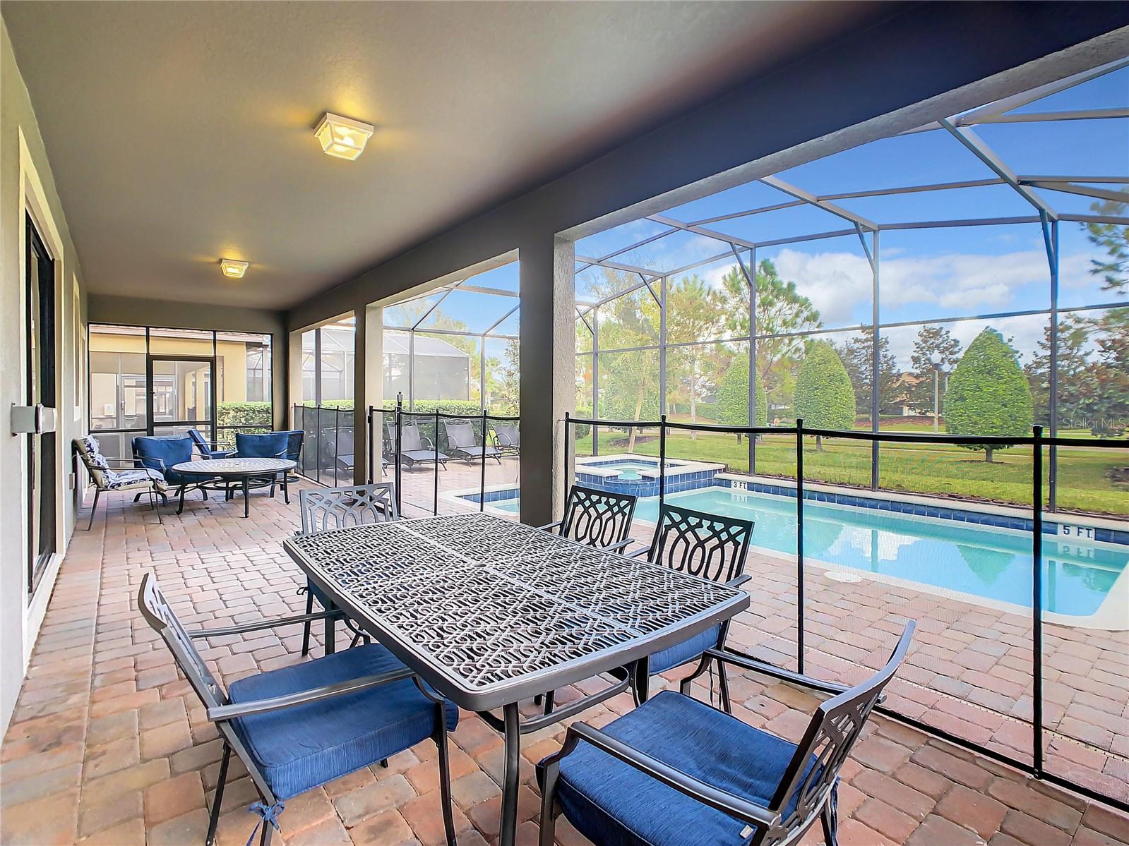 Image 4 of 19 For 1305 Divot Way