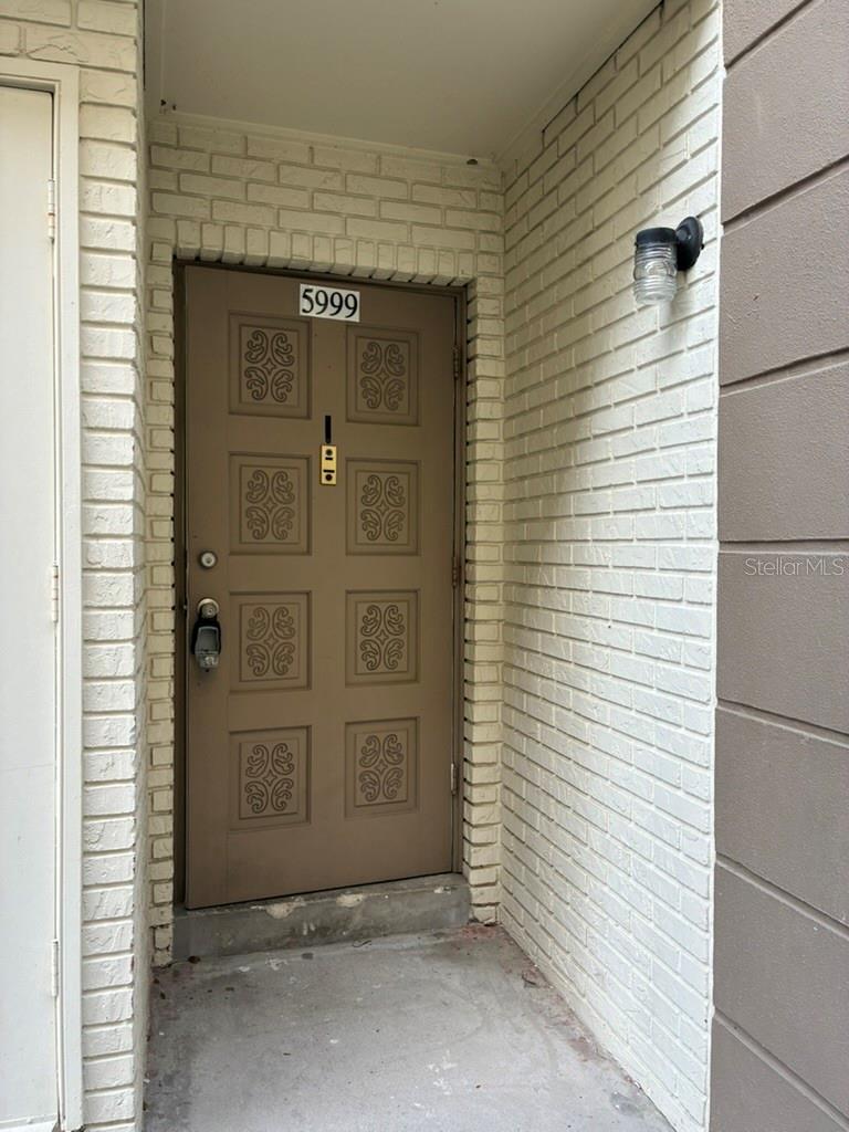 Image 2 of 36 For 5999 Village Circle 990