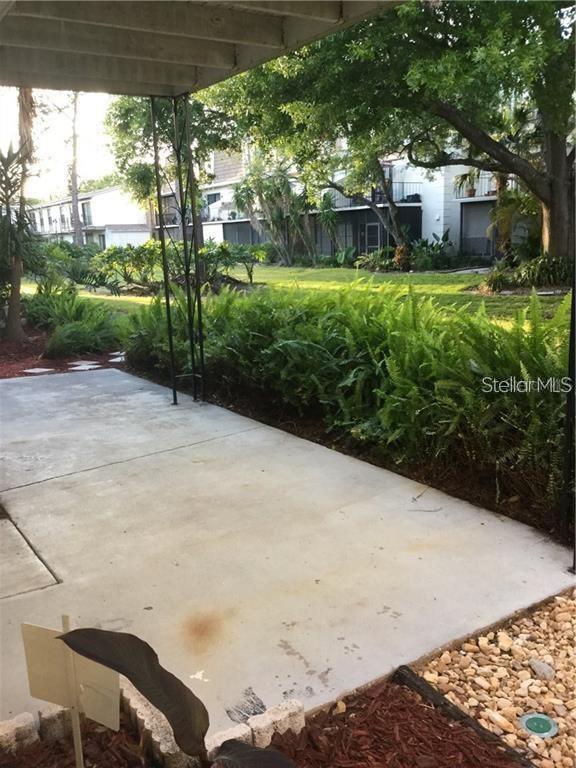 Image 21 of 36 For 5999 Village Circle 990