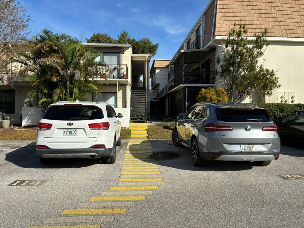 Image 31 of 36 For 5999 Village Circle 990