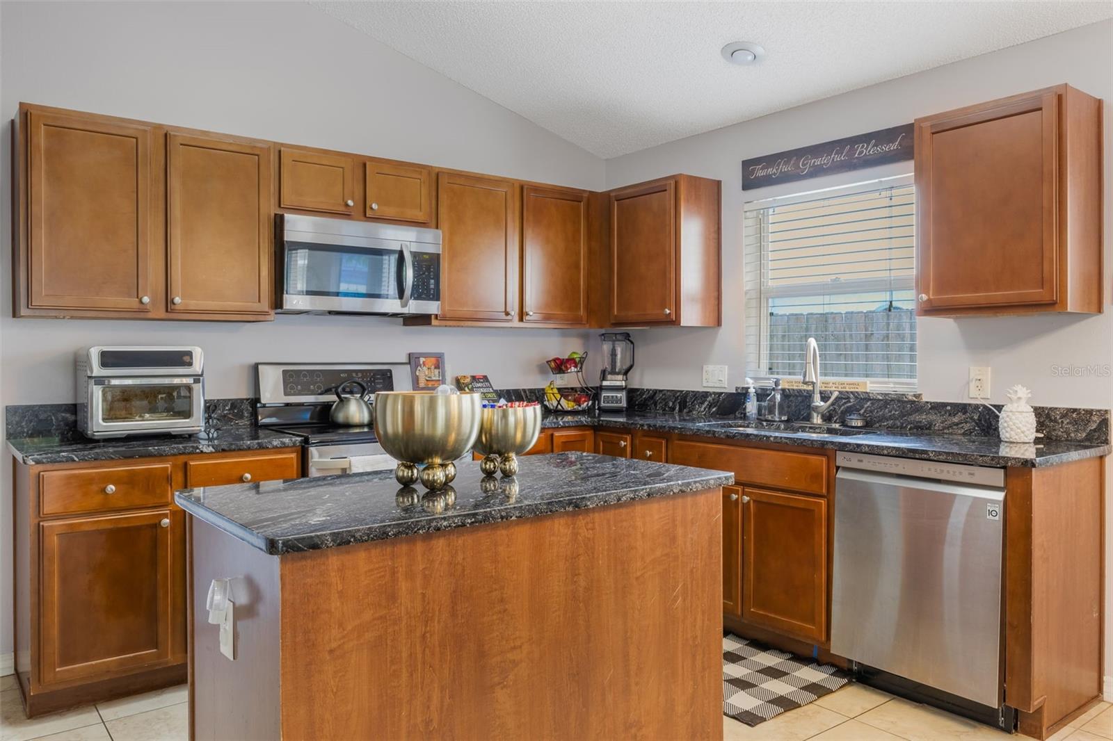 Image 6 of 18 For 2083 Arbor Way Street
