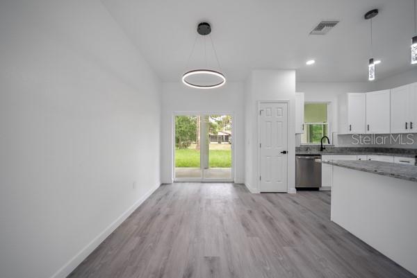 Image 11 of 35 For 3908 Garienda Avenue