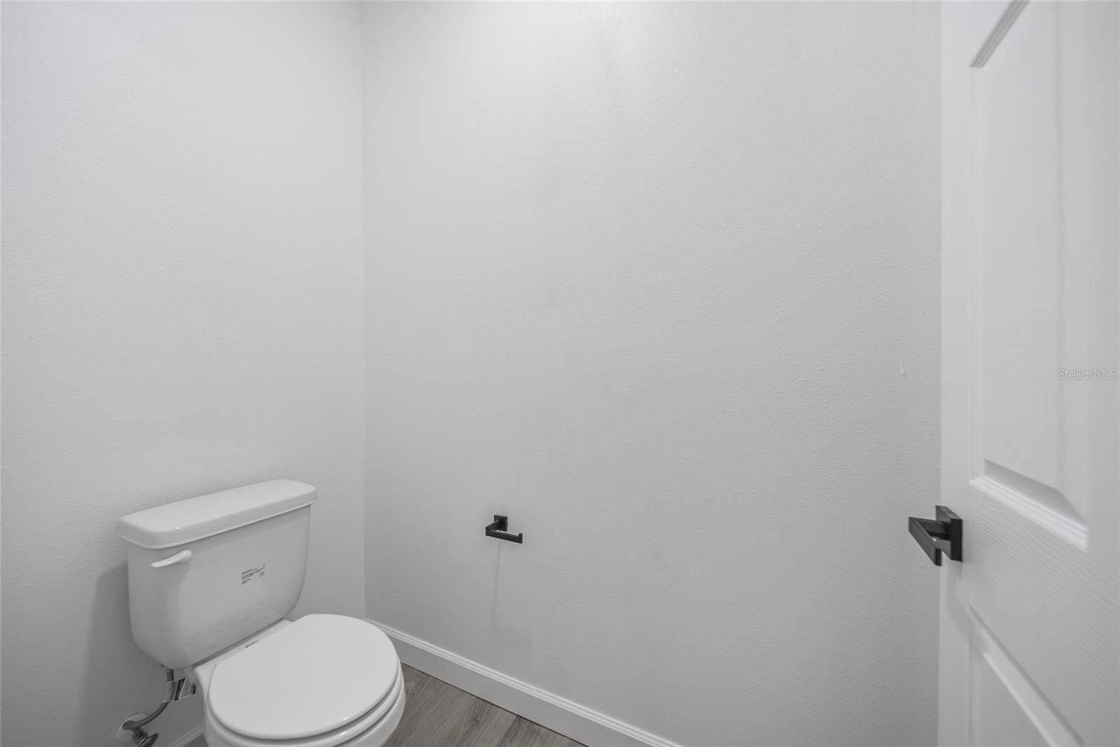 Image 18 of 35 For 3908 Garienda Avenue