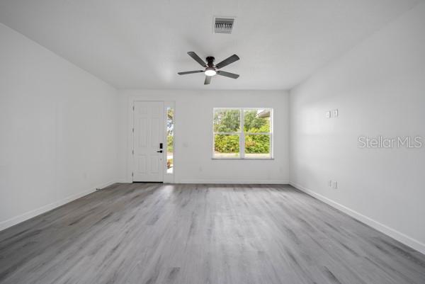 Image 9 of 35 For 3908 Garienda Avenue