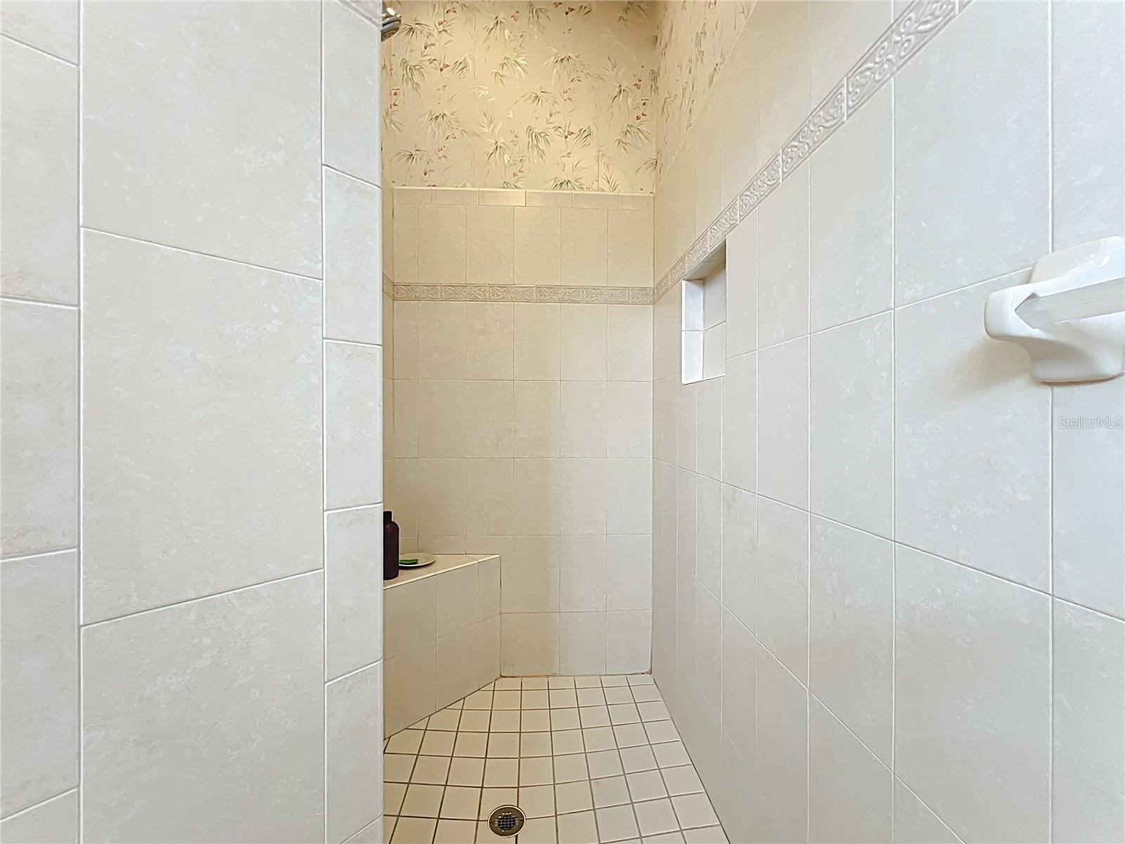 Image 18 of 34 For 9710 53rd Drive E