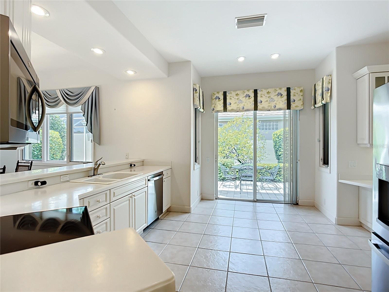 Image 4 of 34 For 9710 53rd Drive E