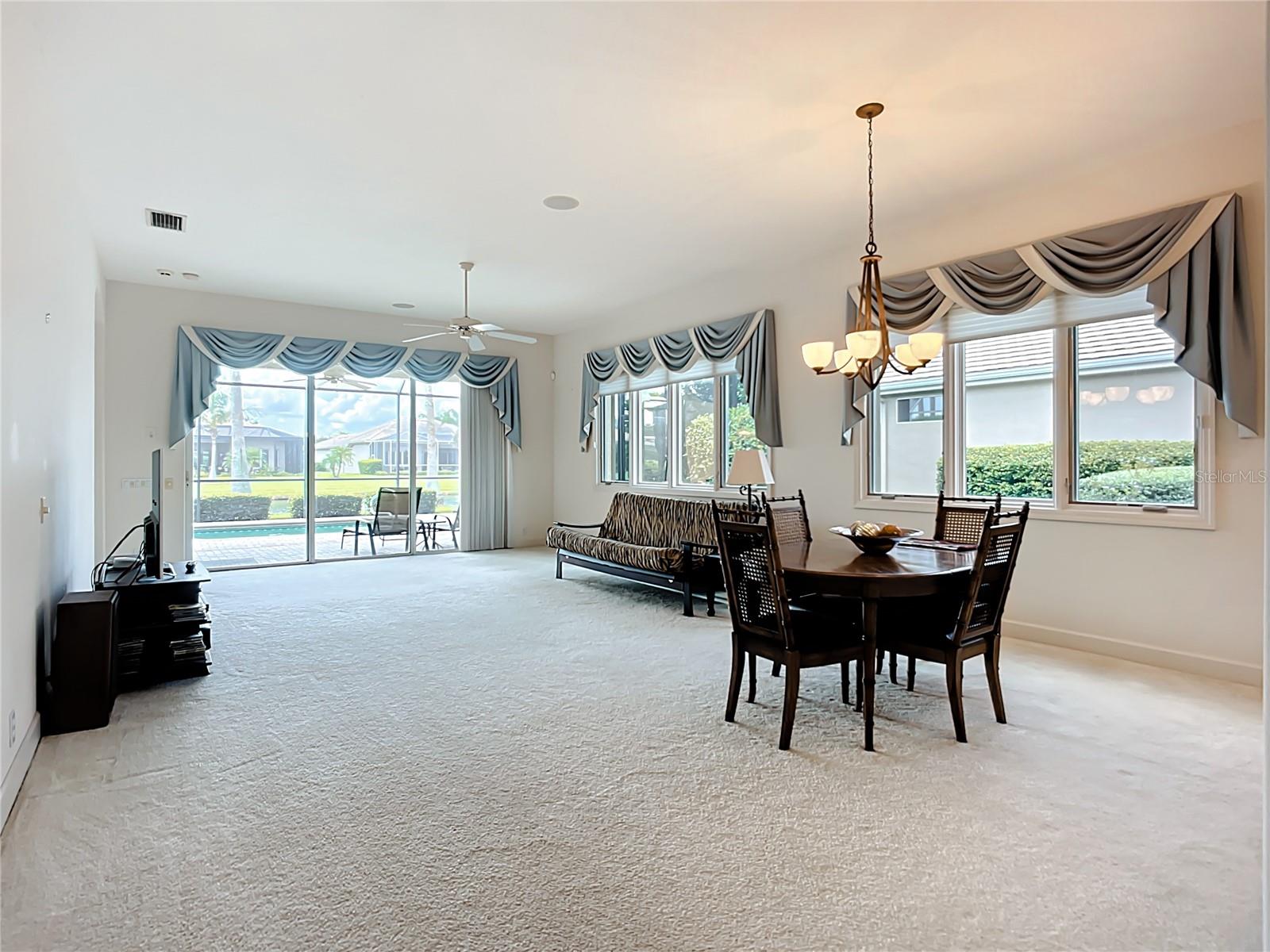 Image 7 of 34 For 9710 53rd Drive E