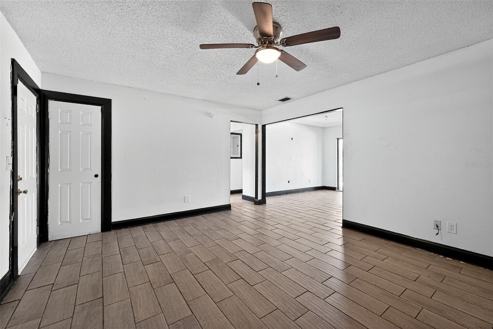 Image 22 of 28 For 4534 Lemans Drive