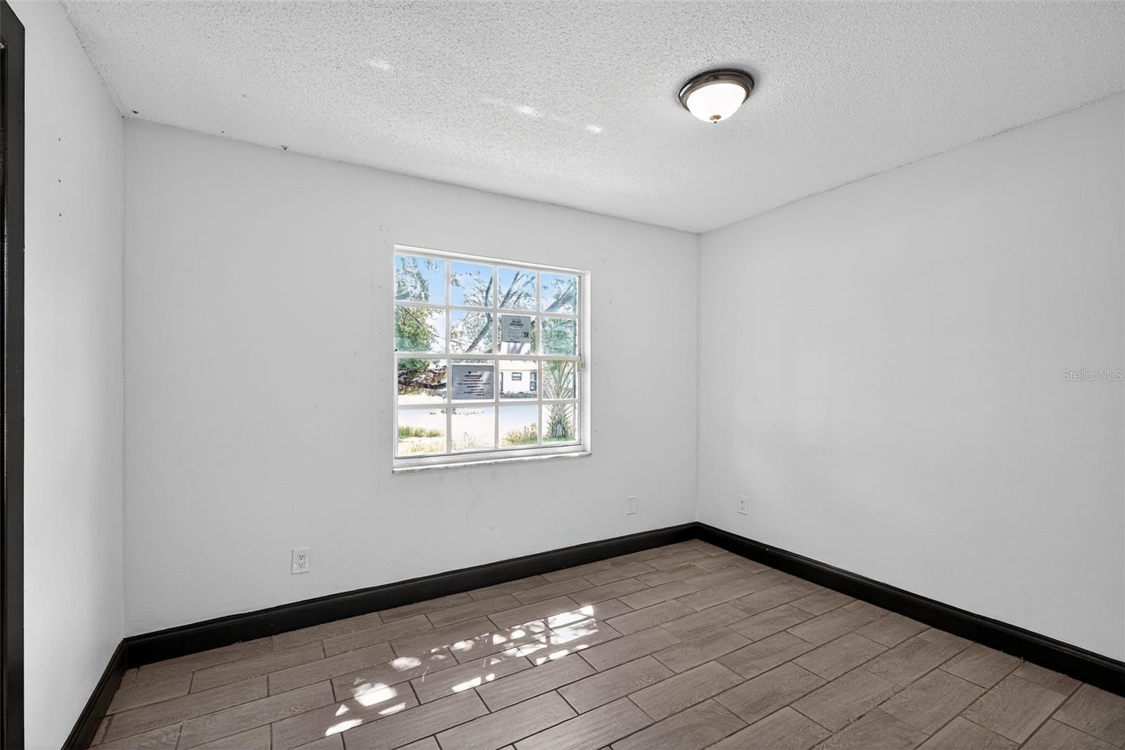 Image 23 of 28 For 4534 Lemans Drive
