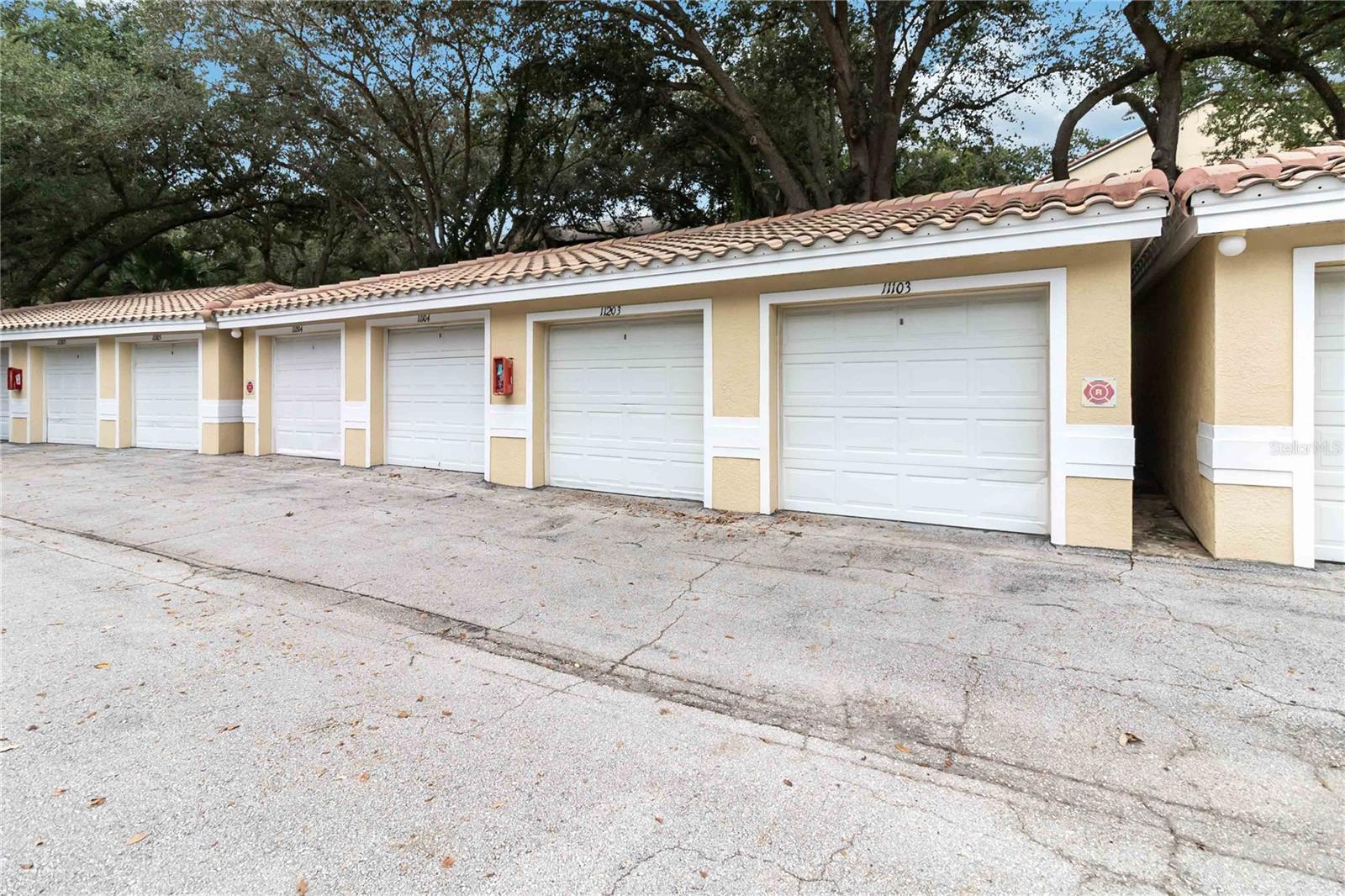 Image 10 of 51 For 980 Mooring Avenue 103