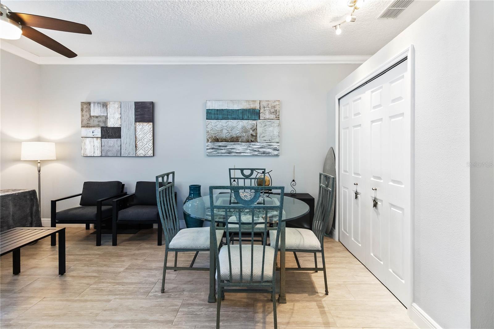Image 17 of 51 For 980 Mooring Avenue 103