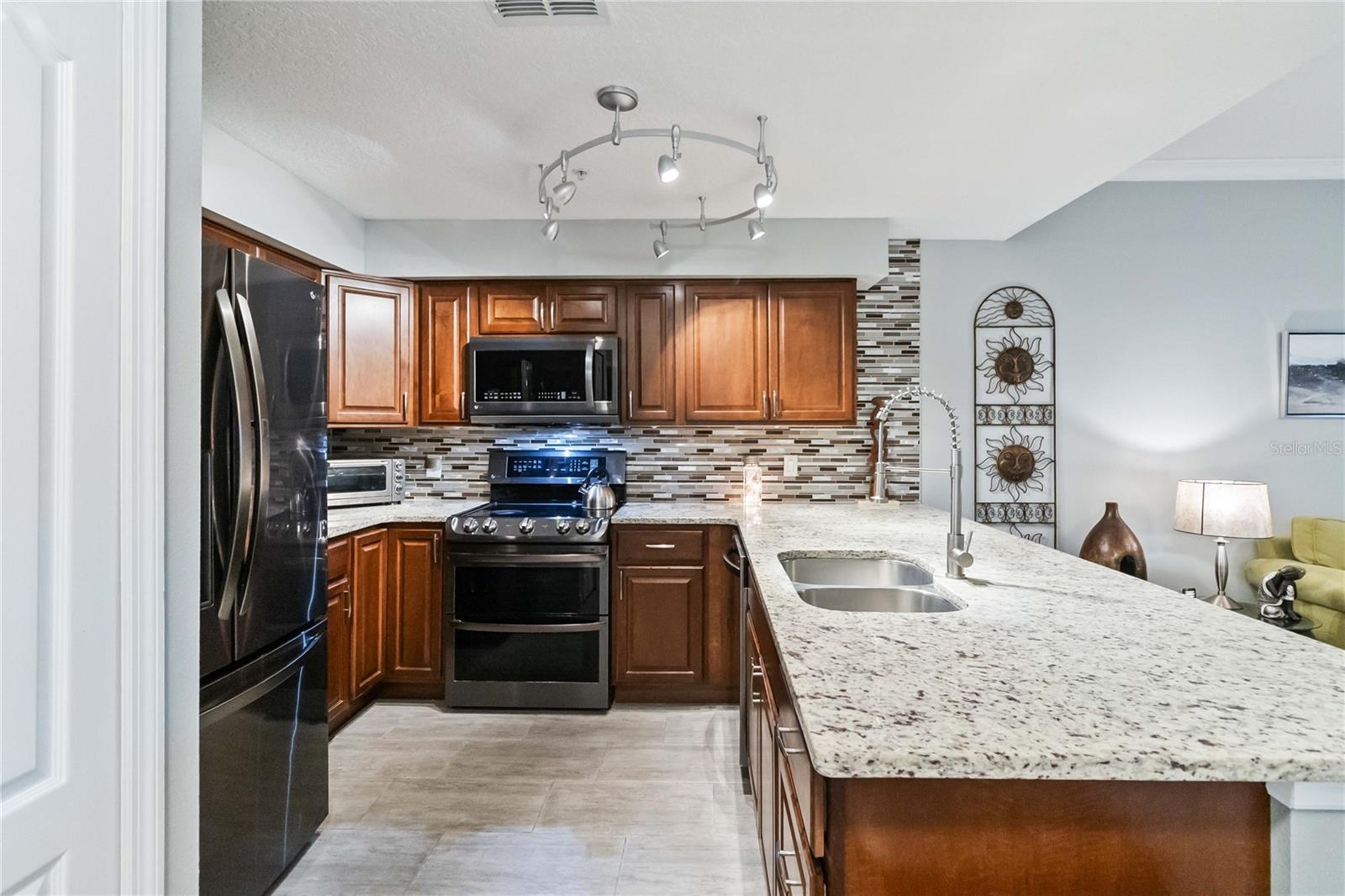 Image 20 of 51 For 980 Mooring Avenue 103