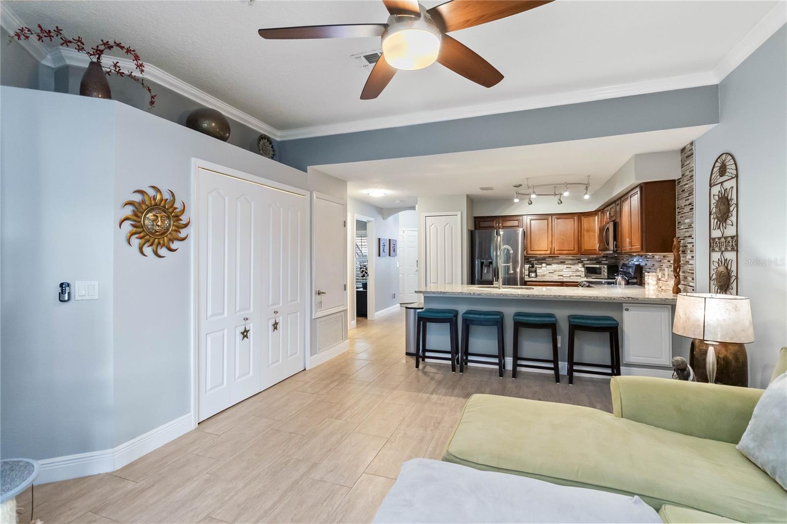 Image 30 of 51 For 980 Mooring Avenue 103