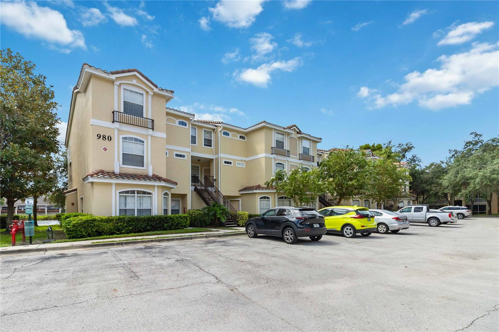 Image 4 of 51 For 980 Mooring Avenue 103