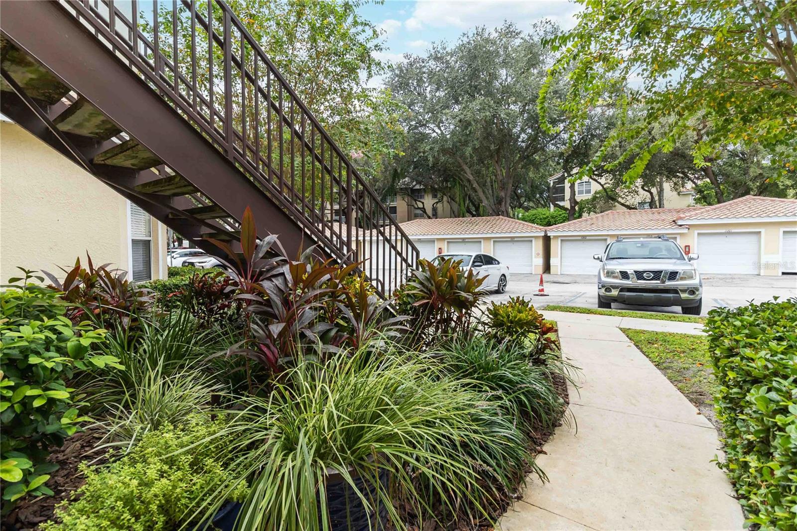 Image 8 of 51 For 980 Mooring Avenue 103