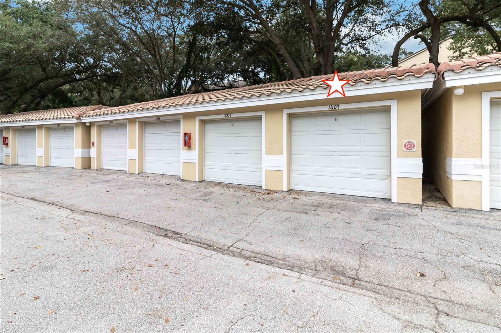 Image 9 of 51 For 980 Mooring Avenue 103