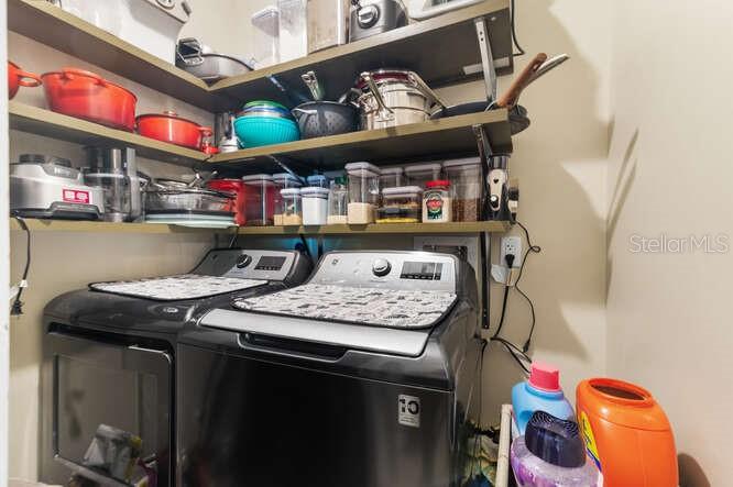Image 12 of 22 For 403 Sapodilla Avenue 104