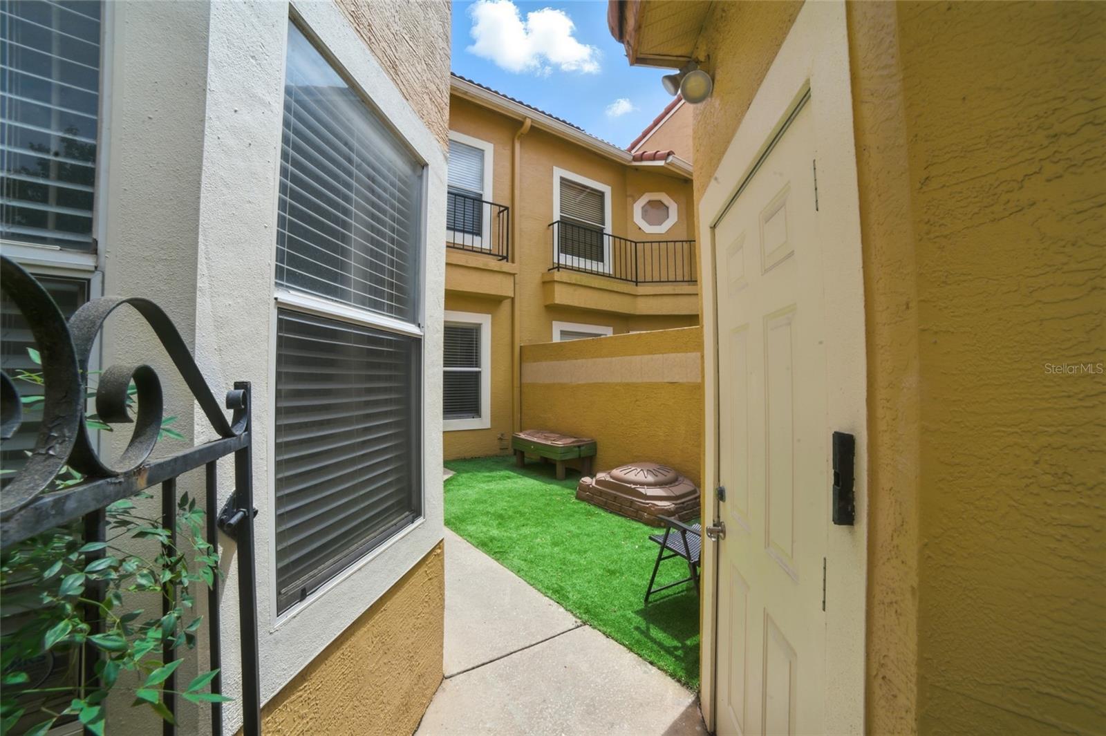 Image 5 of 25 For 1007 Casa Del Sol Circle