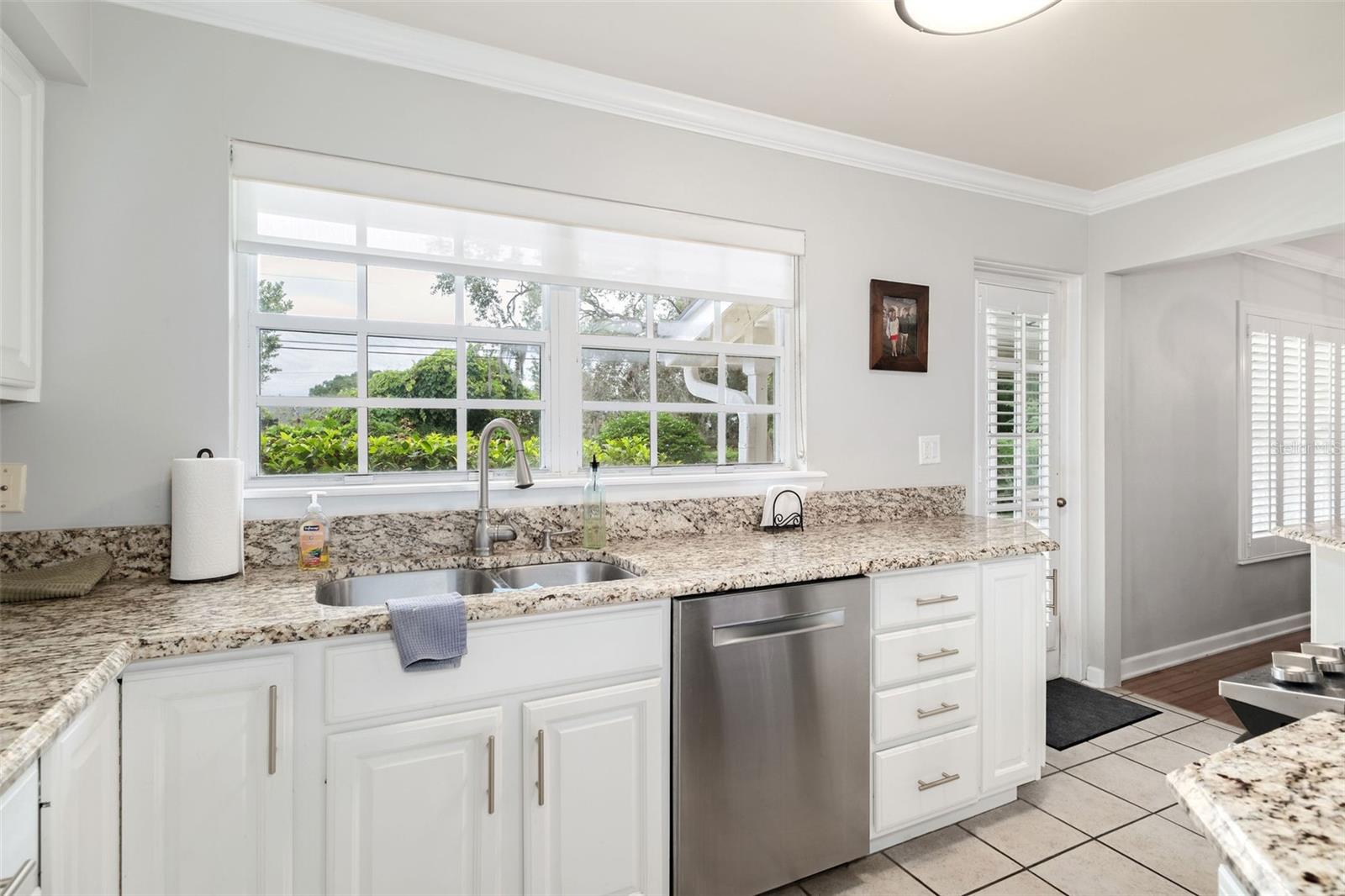 Image 10 of 23 For 1901 Maplewood Drive