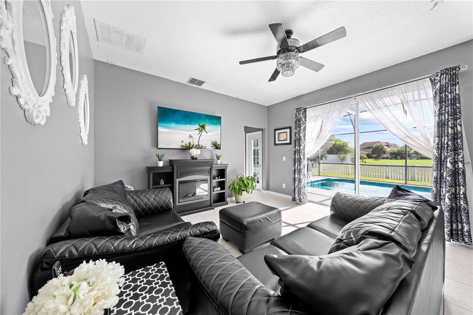 Image 18 of 73 For 2729 Eagle Glen Circle