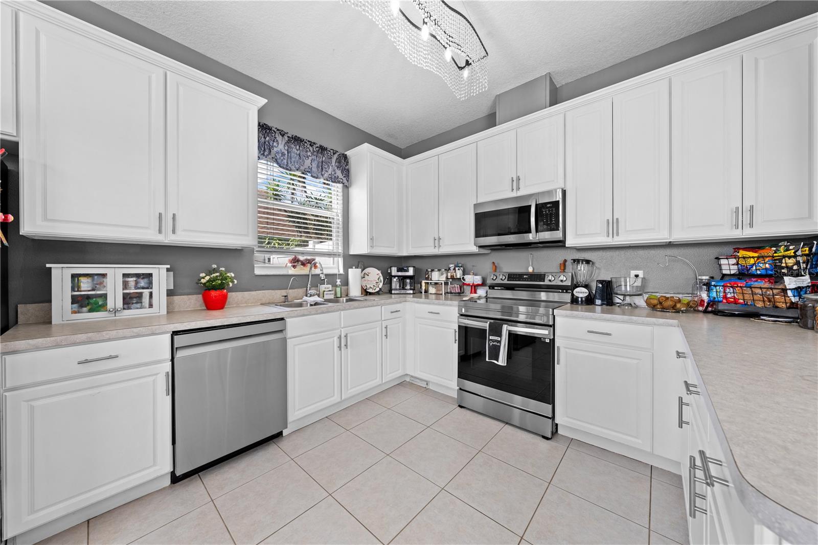 Image 29 of 73 For 2729 Eagle Glen Circle