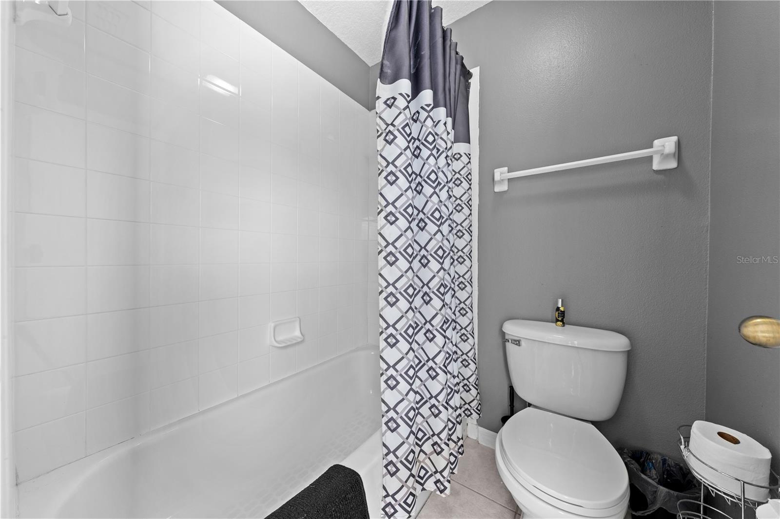 Image 41 of 73 For 2729 Eagle Glen Circle