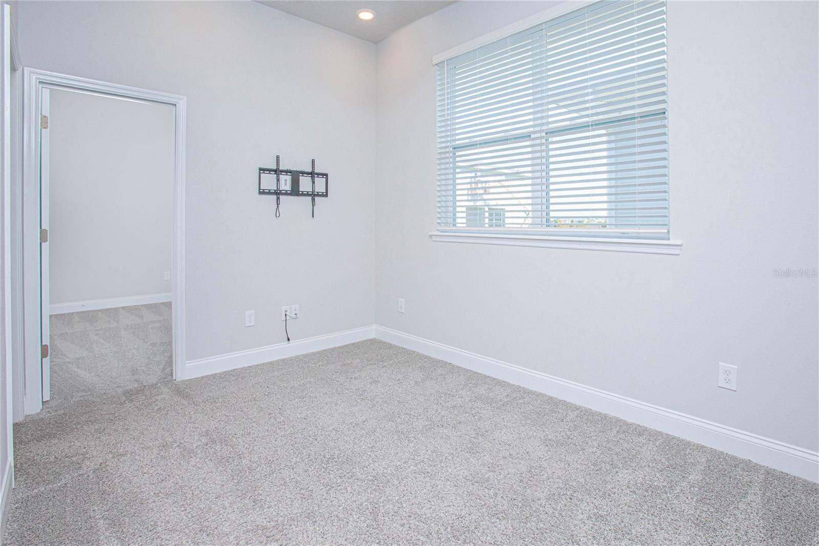 Image 17 of 43 For 8669 Tavistock Lakes Boulevard