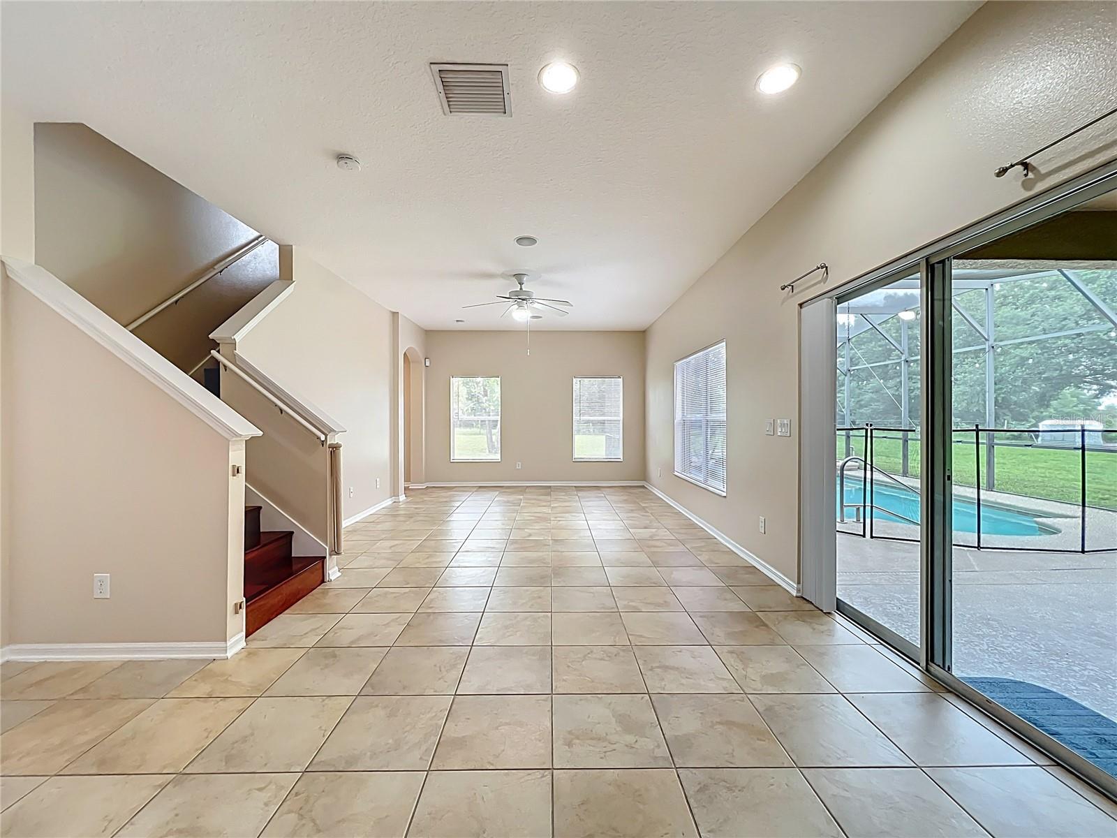 Image 25 of 87 For 805 Valleyway Dr